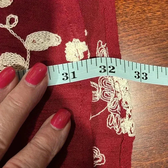 Altard State Womens Tunic/Top Cranberry/Cream XS Embroidered Floral Design Boho - Picture 12 of 13